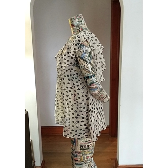 HEAT WAVE SALE! BCBG Cream with Black Sheer Blouse. Size Large. - Picture 4 of 11